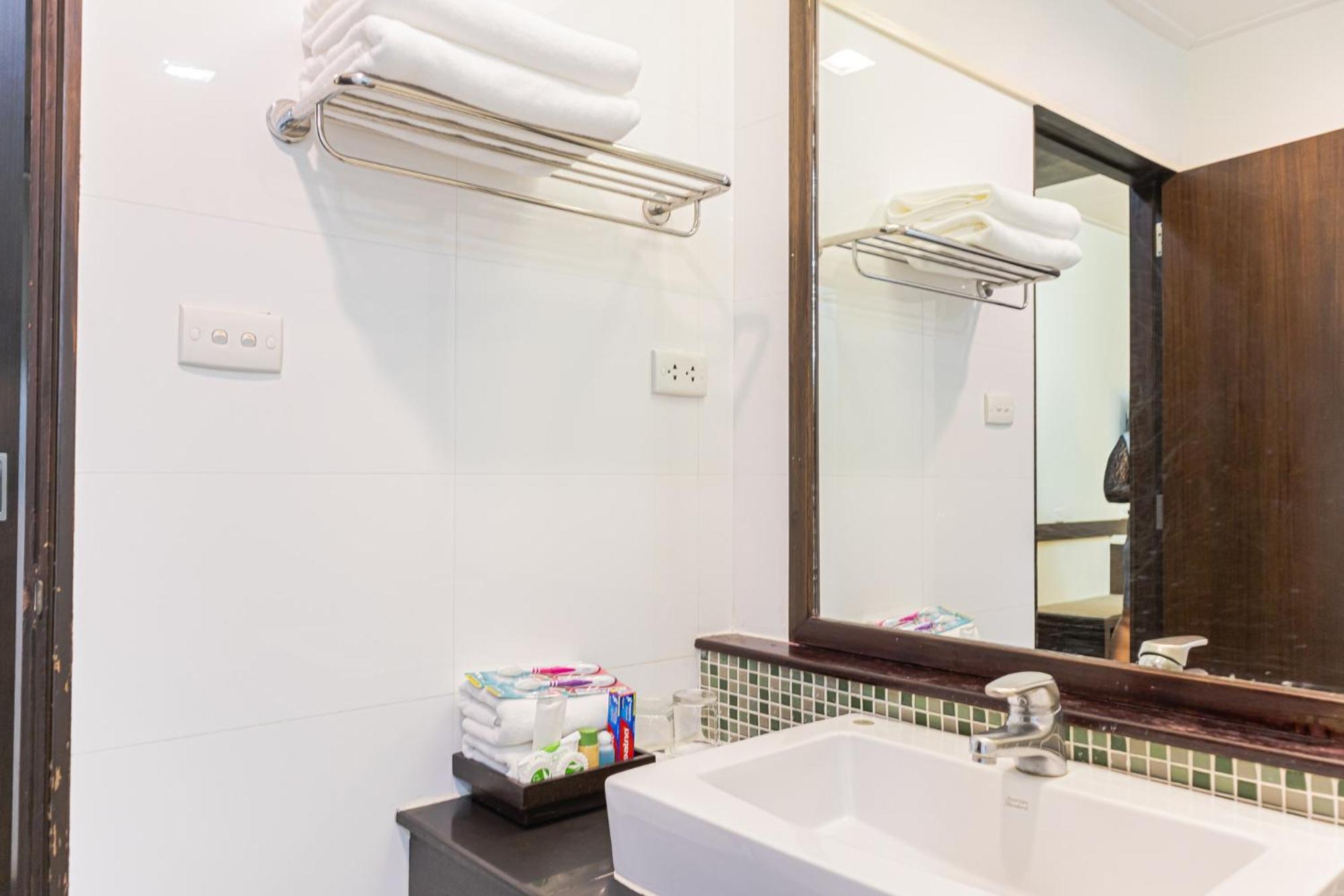 โรงแรม ซิตี้พาร์ค โคราช City Park Hotel Nakhonratchasima Eksteriør bilde